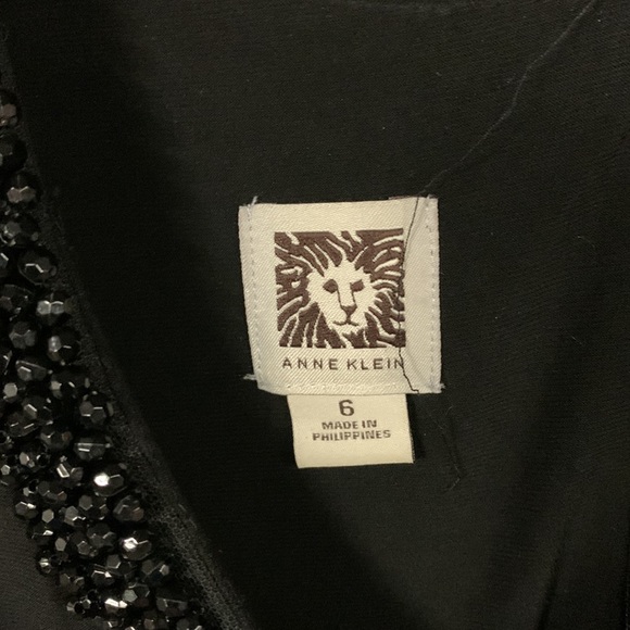 Black Dress 6 - Picture 2 of 4